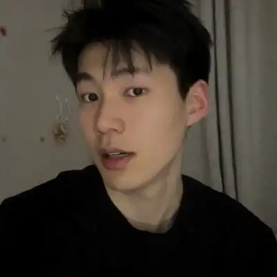 何一德